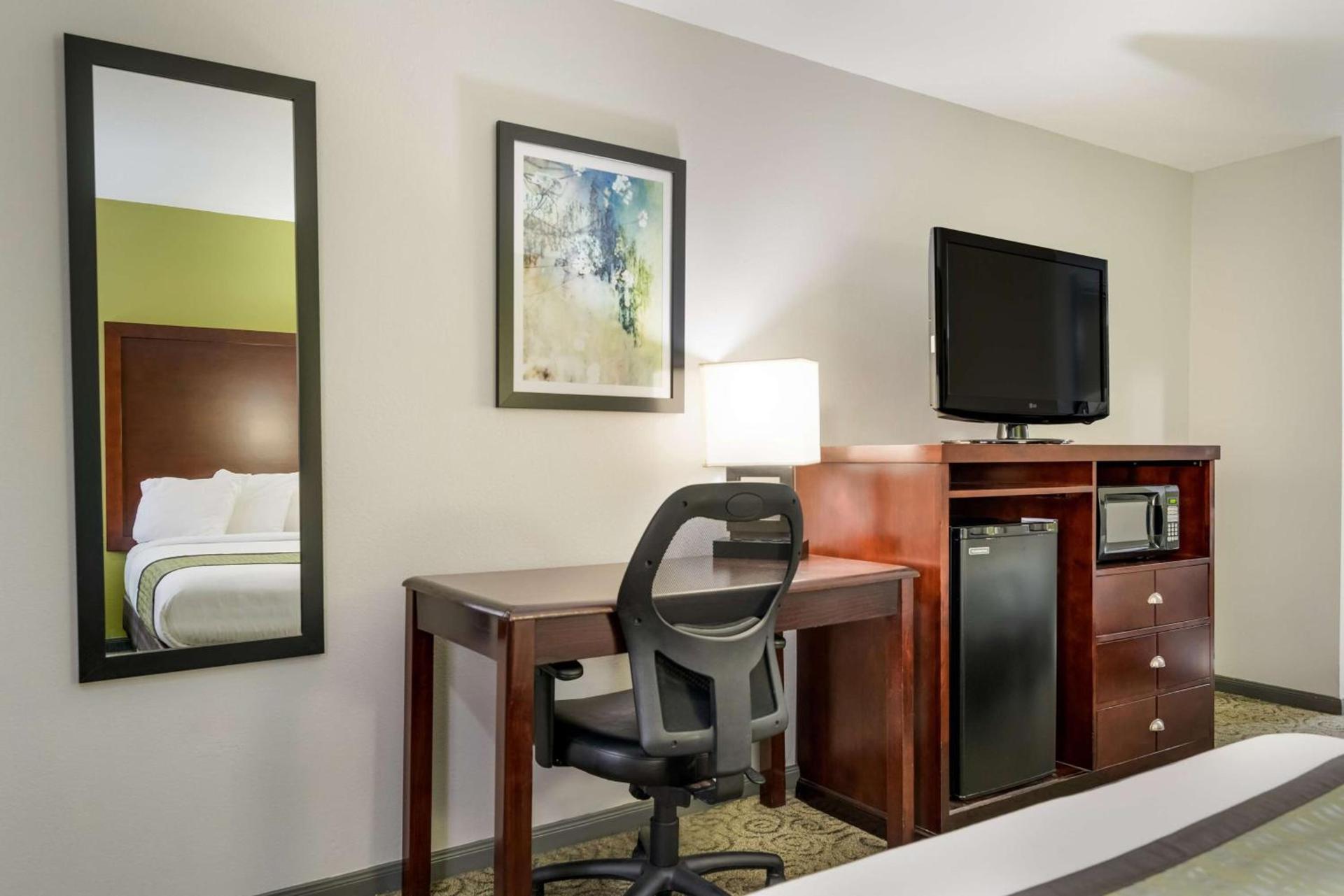 SureStay Hotel by Best Western Deer Park photo 24