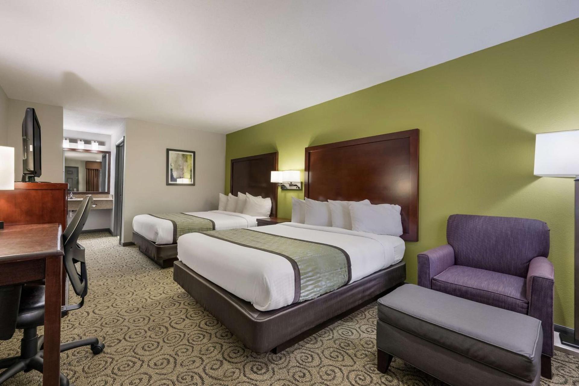 SureStay Hotel by Best Western Deer Park photo 3