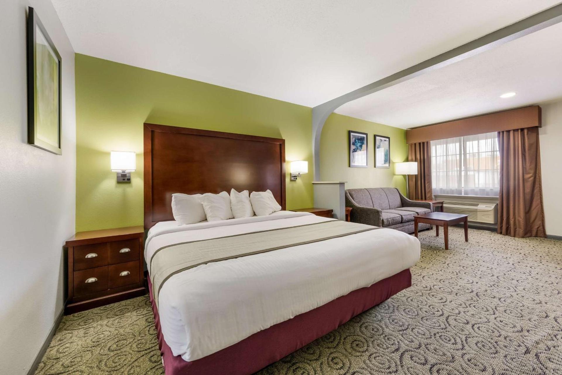 SureStay Hotel by Best Western Deer Park photo 26