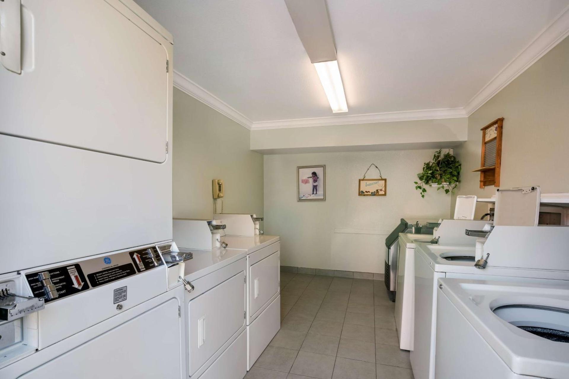 SenS Suites Livermore; SureStay Collection by Best Western photo 19