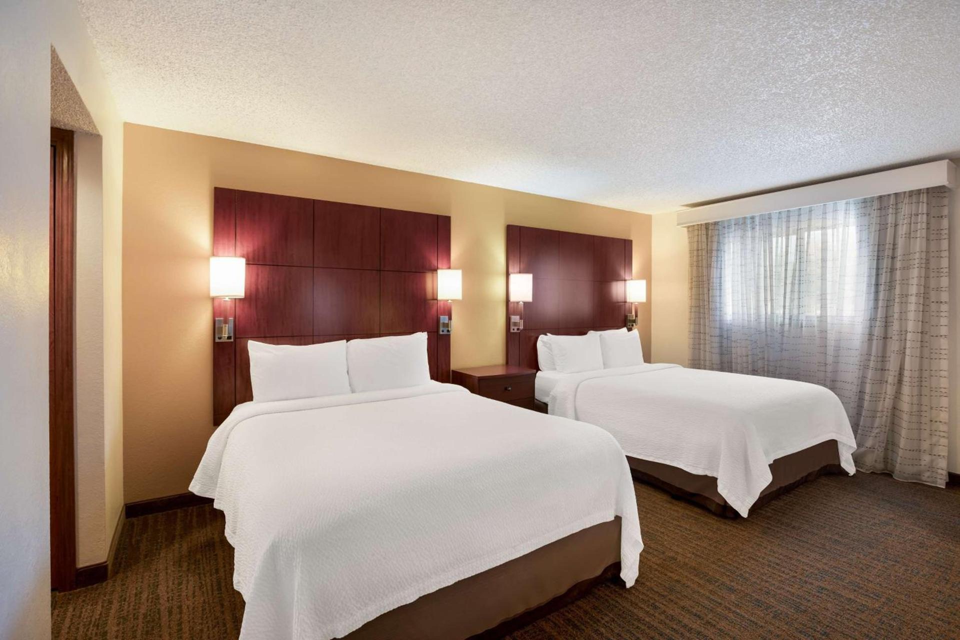 SenS Suites Livermore; SureStay Collection by Best Western photo 23