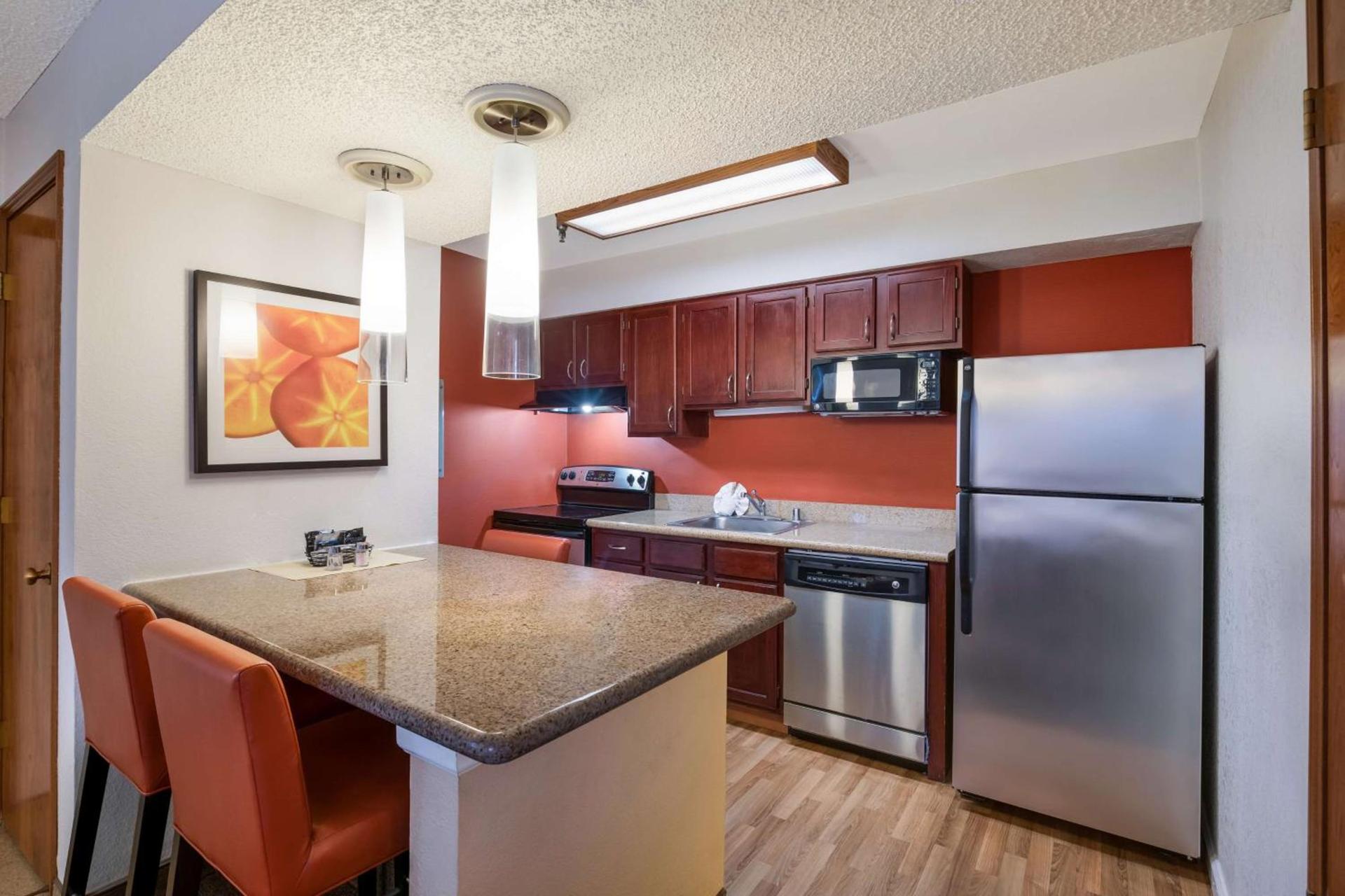 SenS Suites Livermore; SureStay Collection by Best Western photo 24