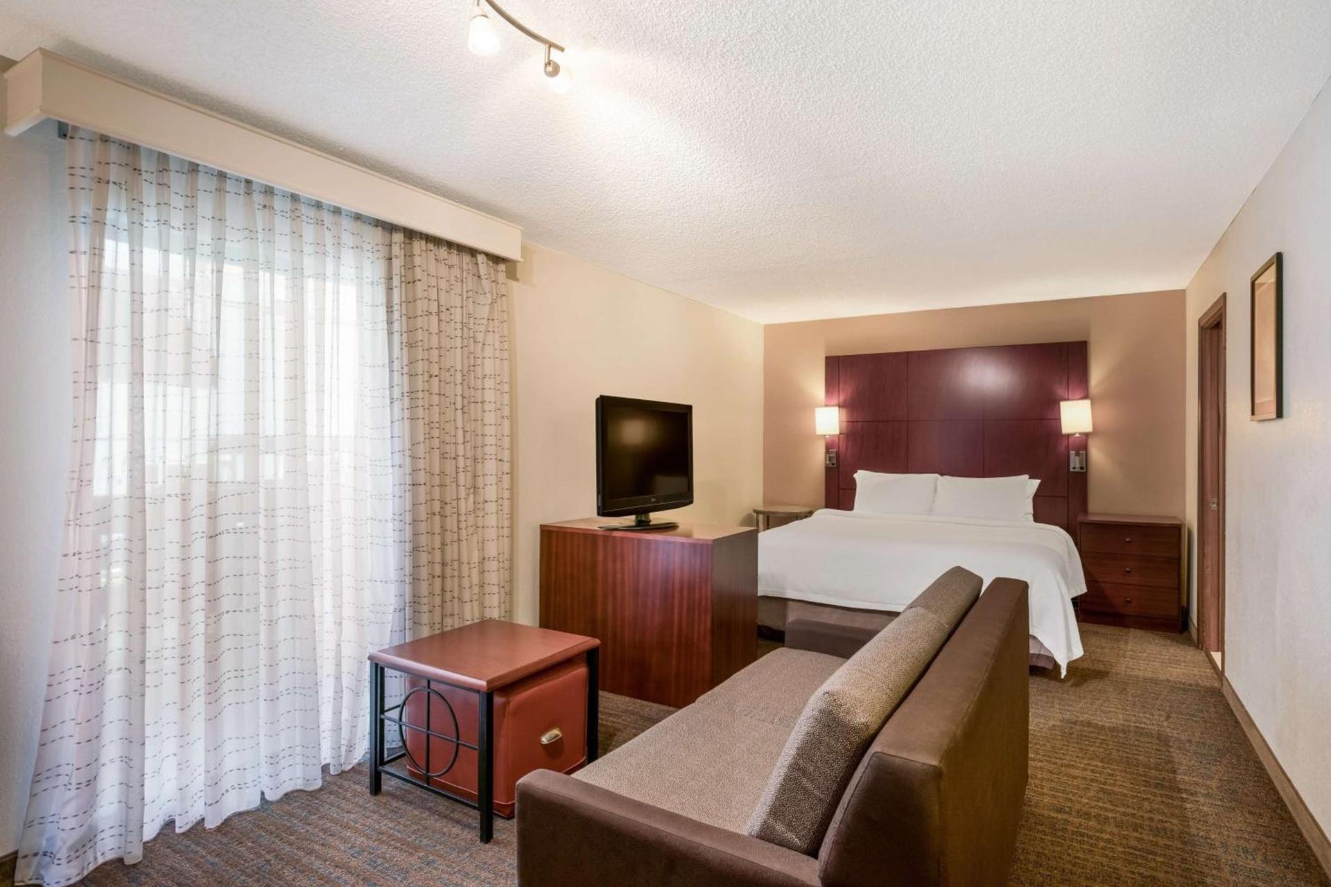 SenS Suites Livermore; SureStay Collection by Best Western photo 25