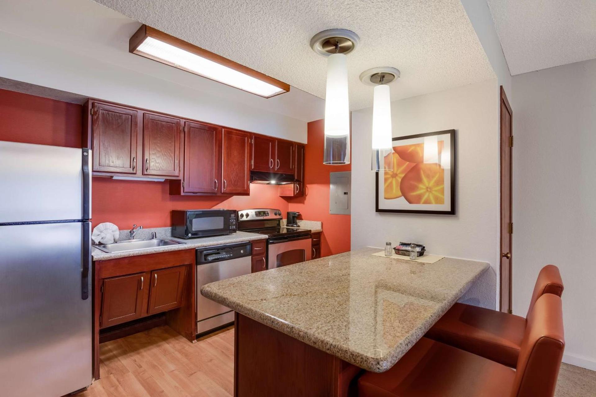 SenS Suites Livermore; SureStay Collection by Best Western photo 26