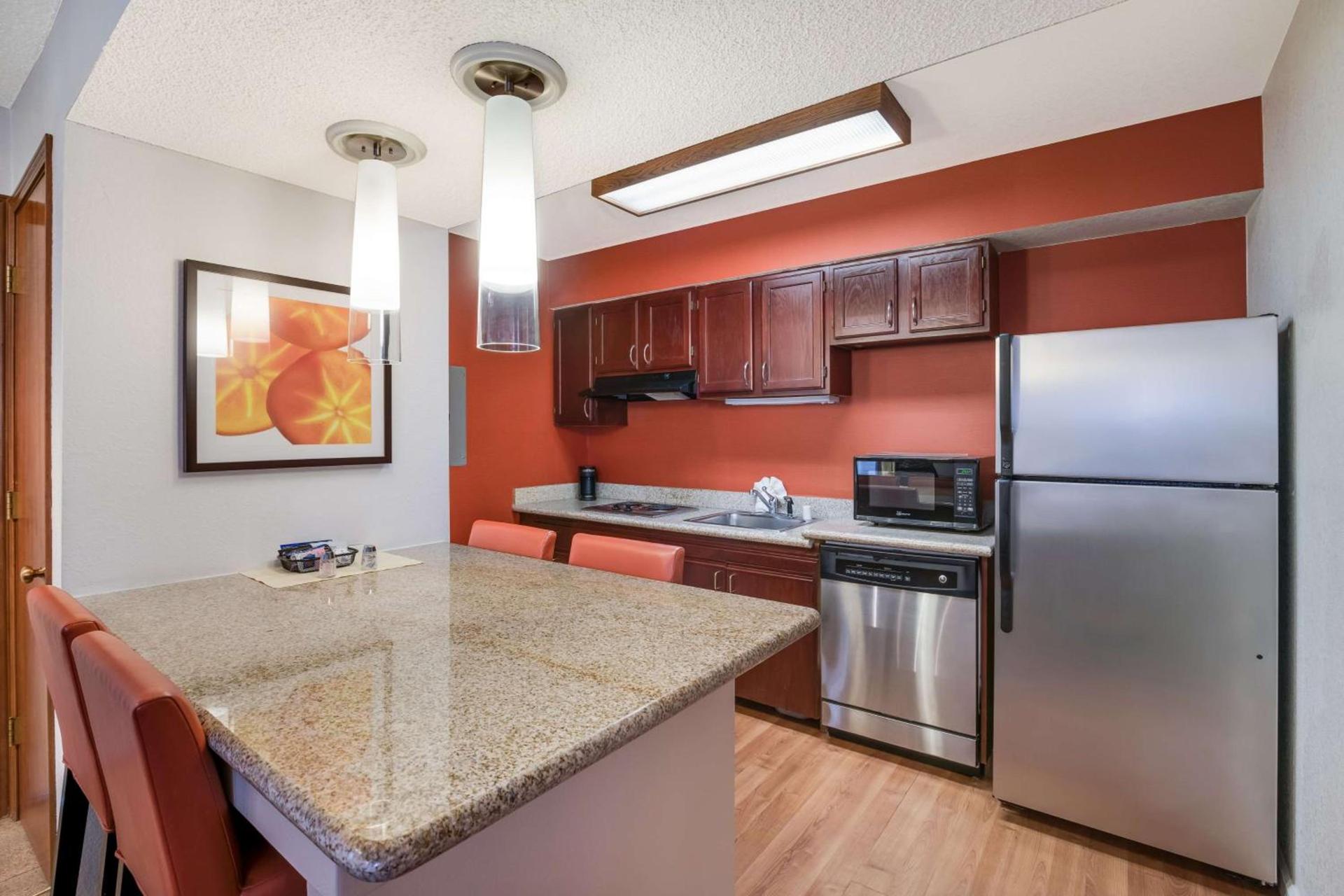 SenS Suites Livermore; SureStay Collection by Best Western photo 30