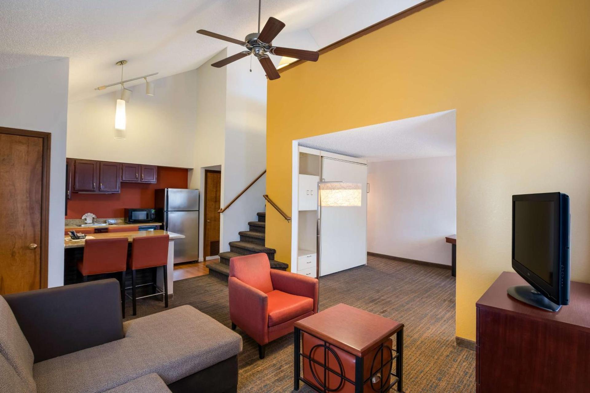 SenS Suites Livermore; SureStay Collection by Best Western photo 41