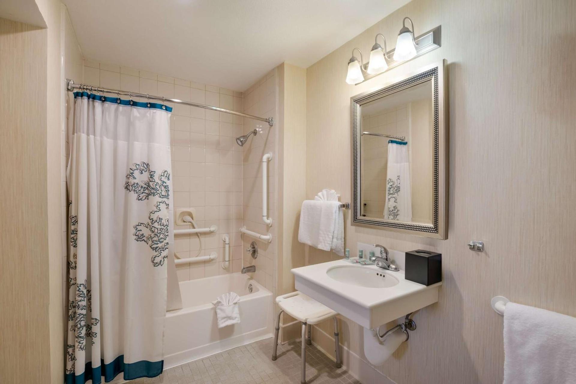 SenS Suites Livermore; SureStay Collection by Best Western photo 52