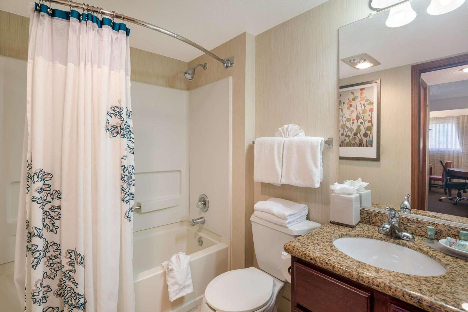 SenS Suites Livermore; SureStay Collection by Best Western photo 55