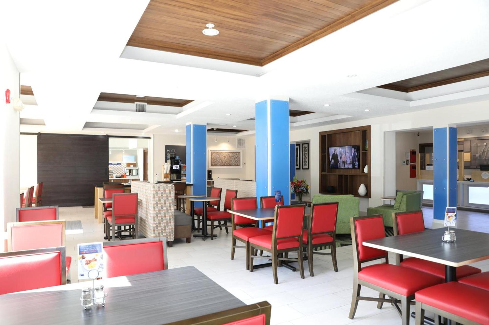 Holiday Inn Express Hotel & Suites Albuquerque Airport by IHG photo 21