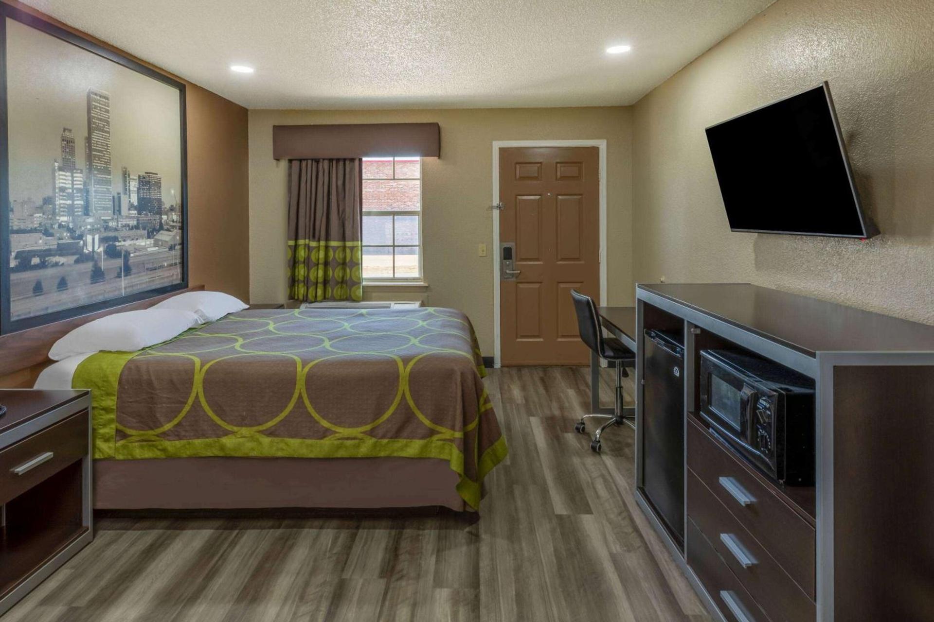 Economy Suites Fairgrounds photo 10
