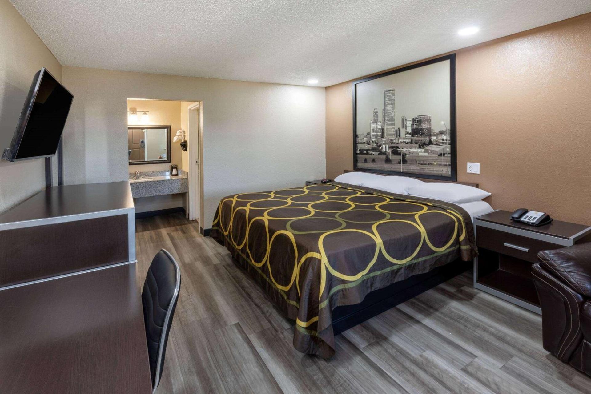 Economy Suites Fairgrounds photo 19