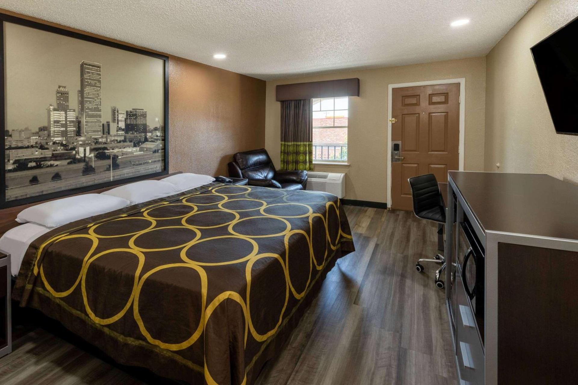 Economy Suites Fairgrounds photo 18