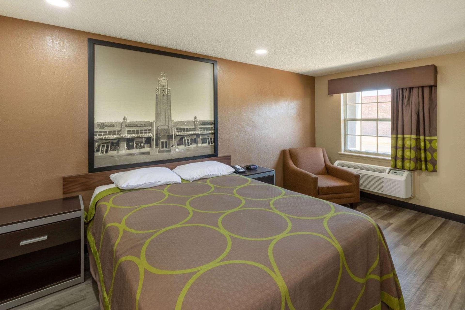 Economy Suites Fairgrounds photo 24