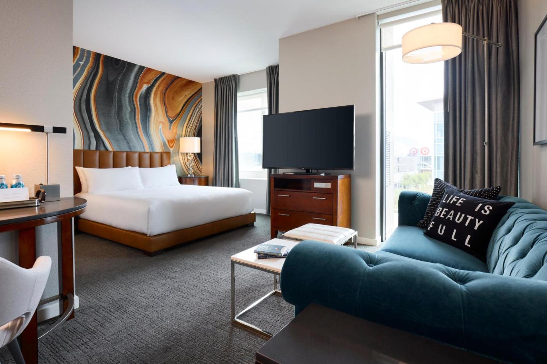 Archer Hotel Falls Church photo 30