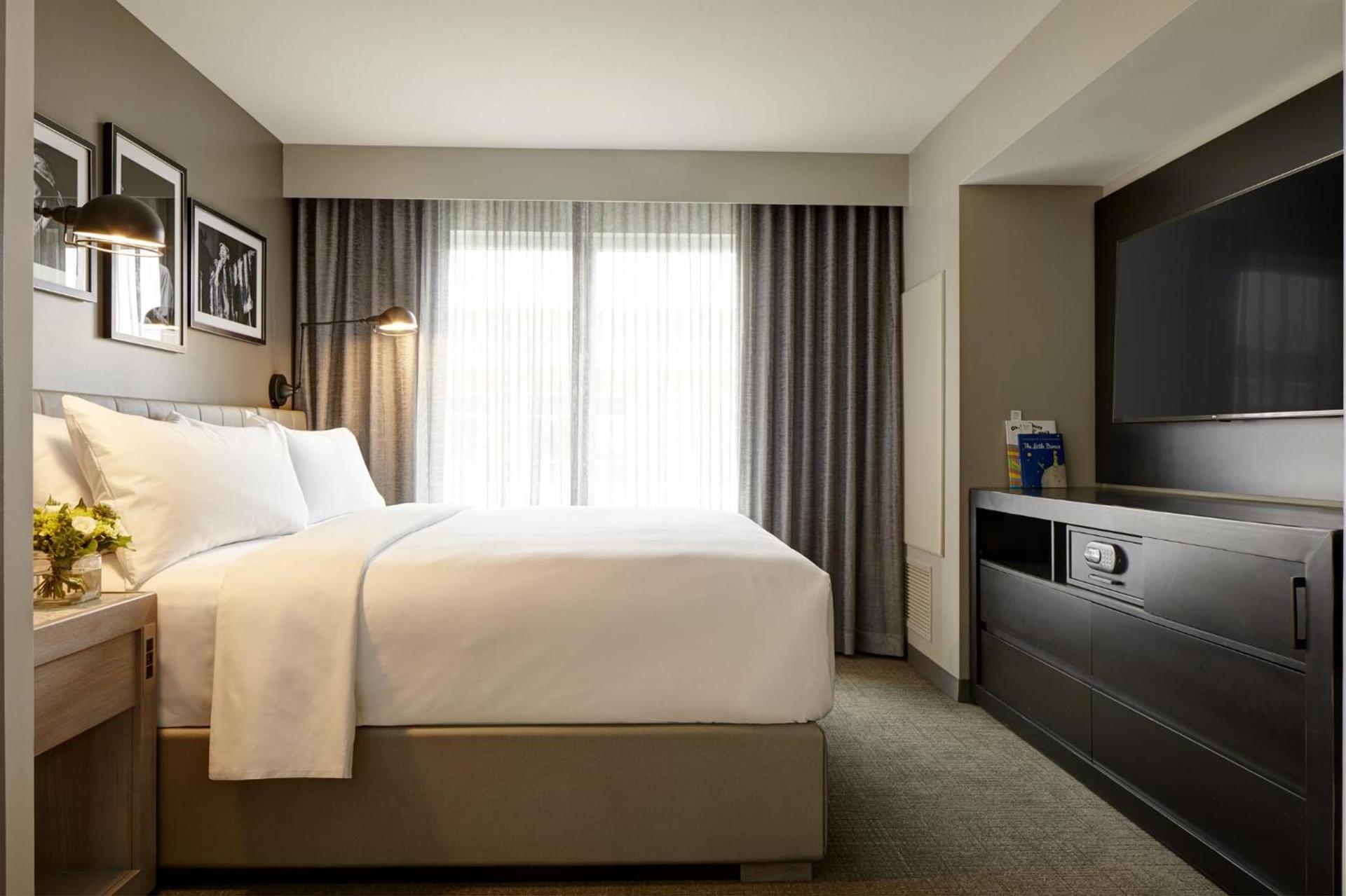 Archer Hotel Boston/Burlington photo 50