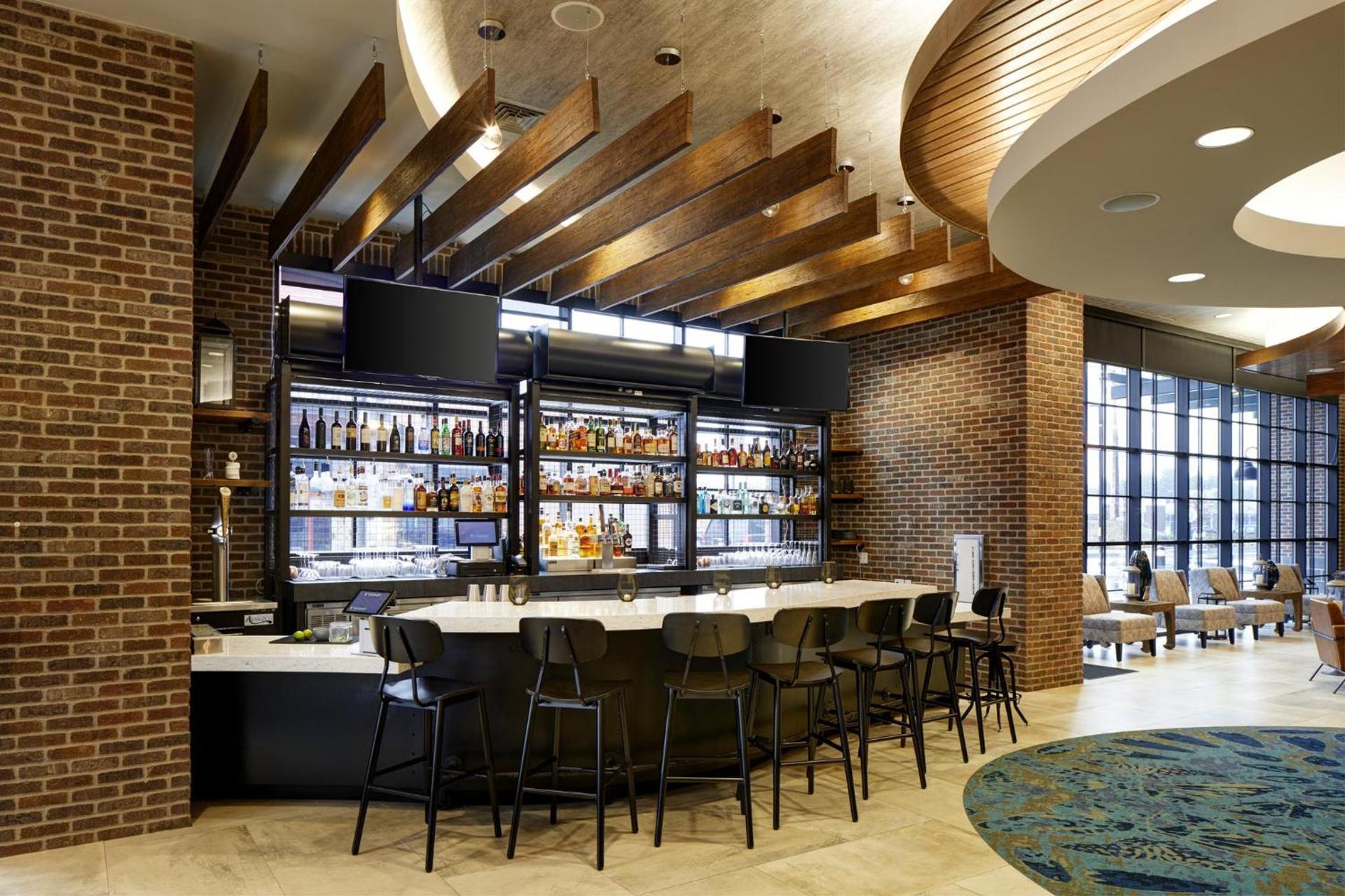 Archer Hotel Boston/Burlington photo 11