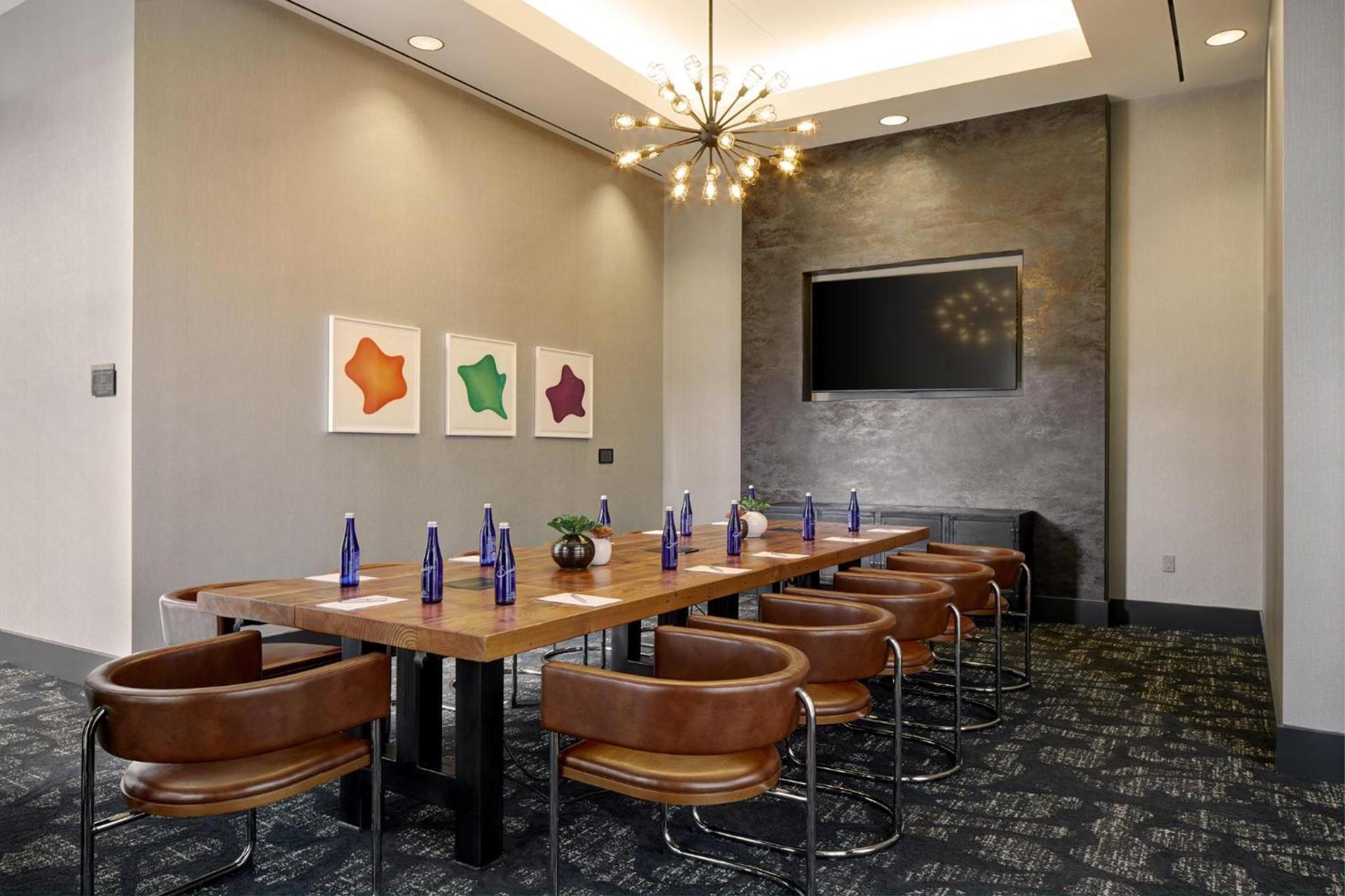 Archer Hotel Boston/Burlington photo 27