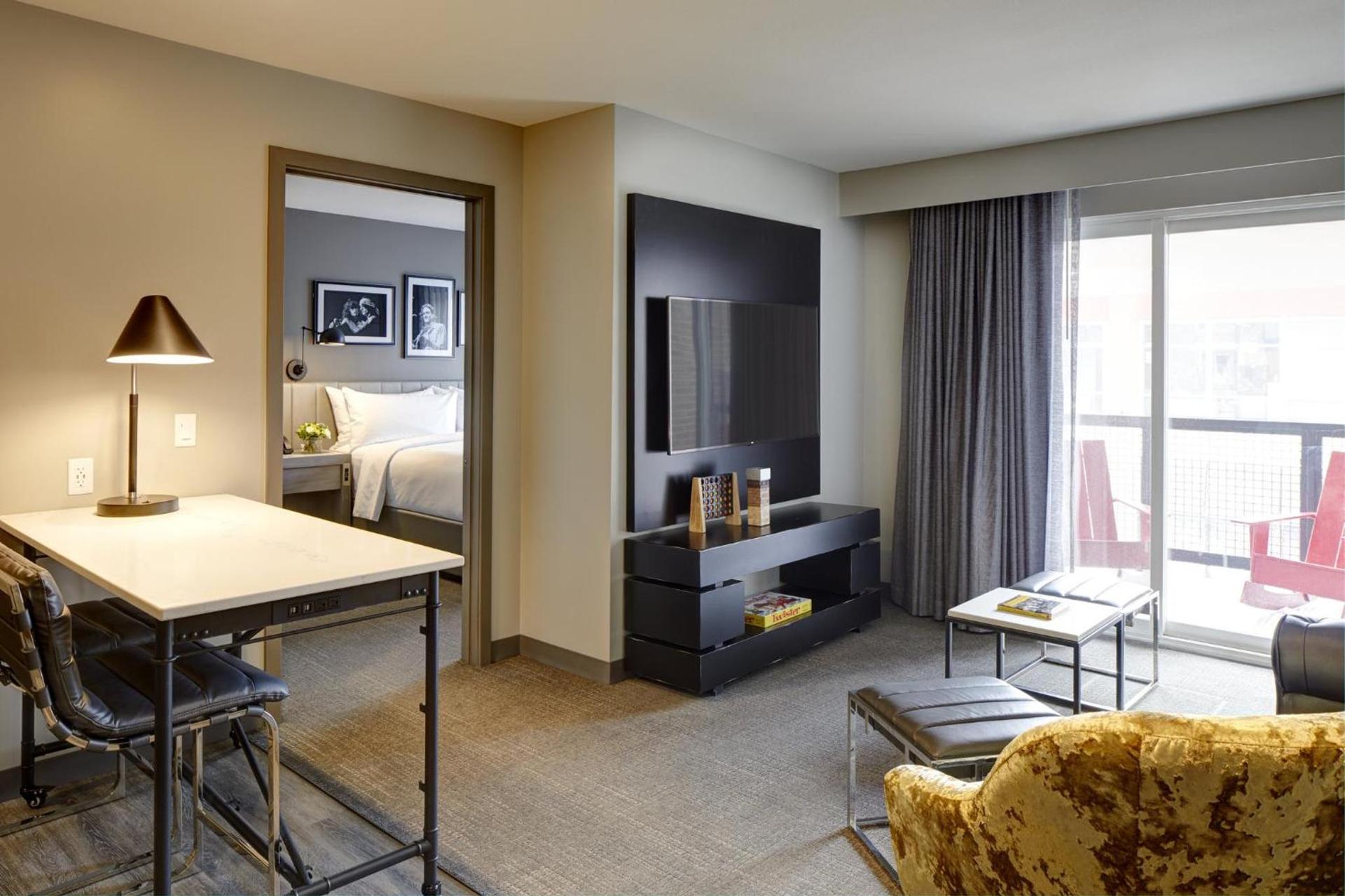 Archer Hotel Boston/Burlington photo 9
