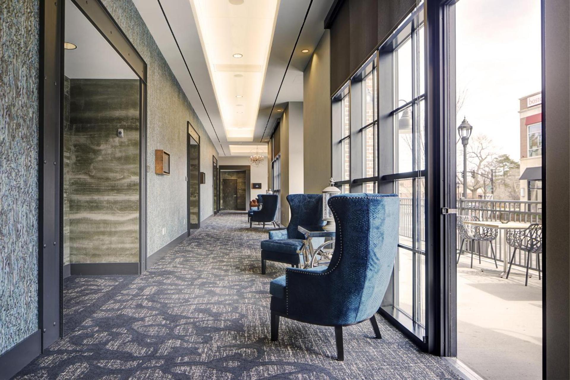 Archer Hotel Boston/Burlington photo 3