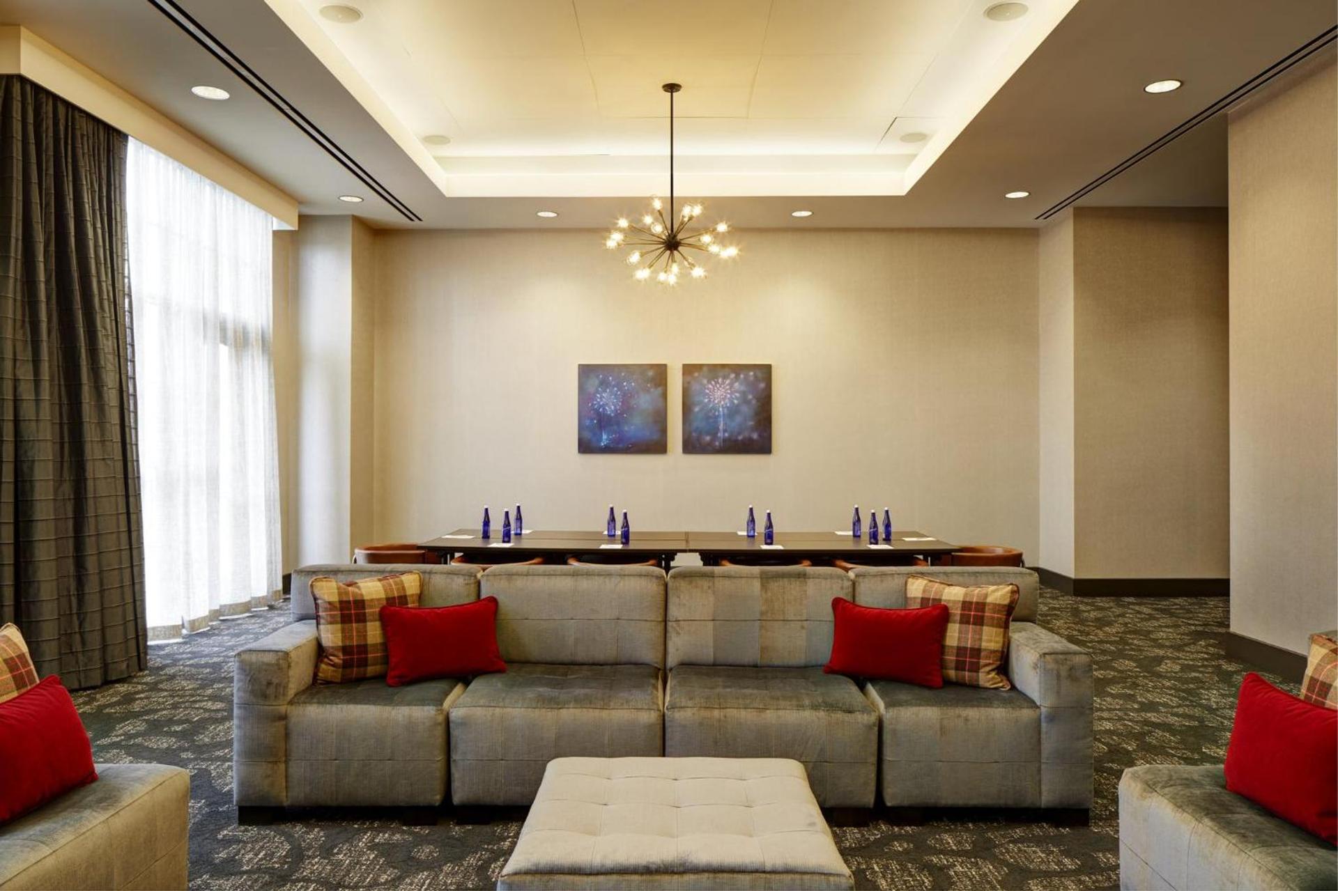 Archer Hotel Boston/Burlington photo 52