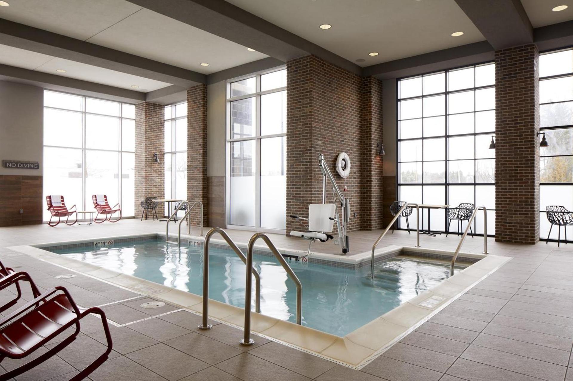 Archer Hotel Boston/Burlington photo 35