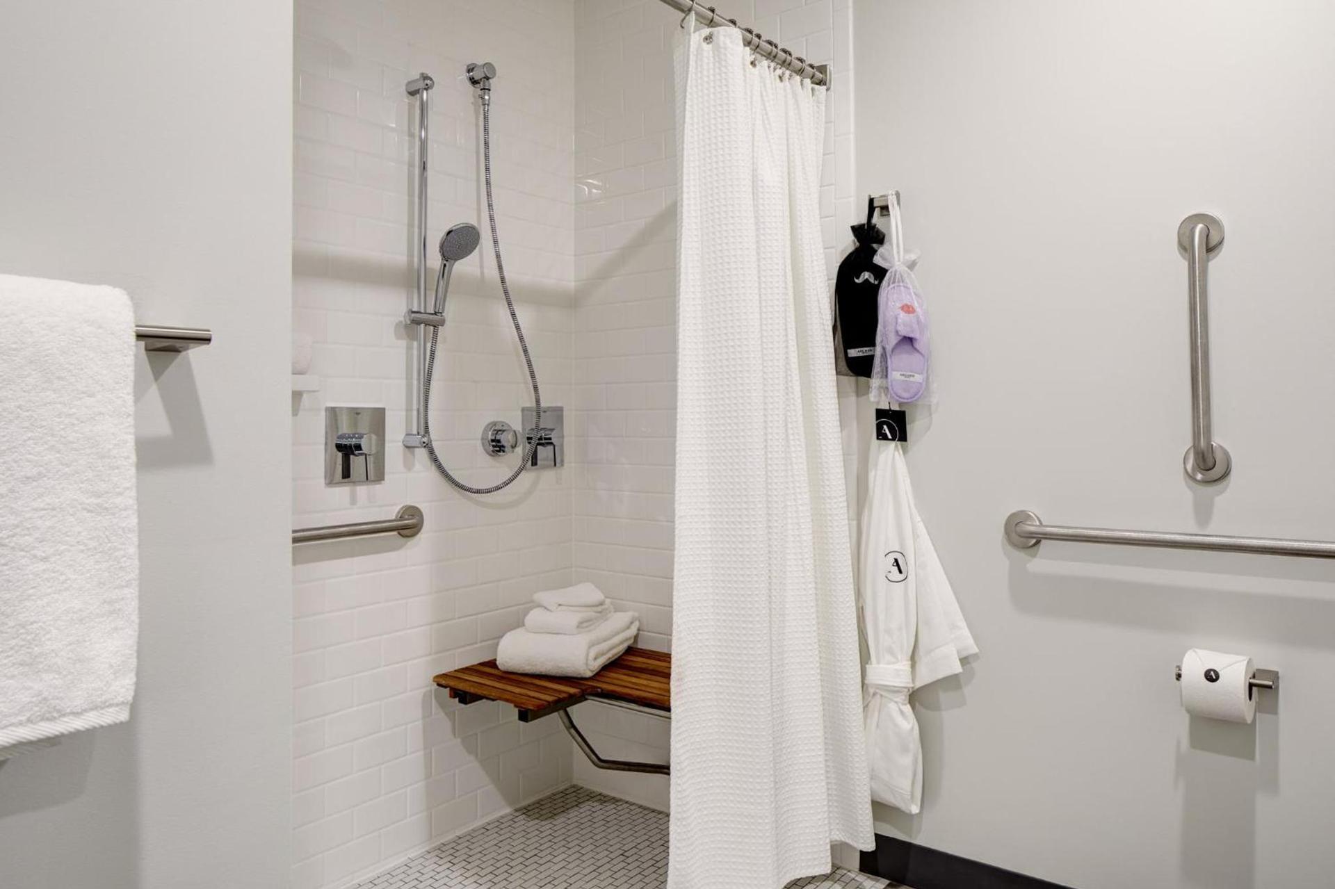 Archer Hotel Boston/Burlington photo 45