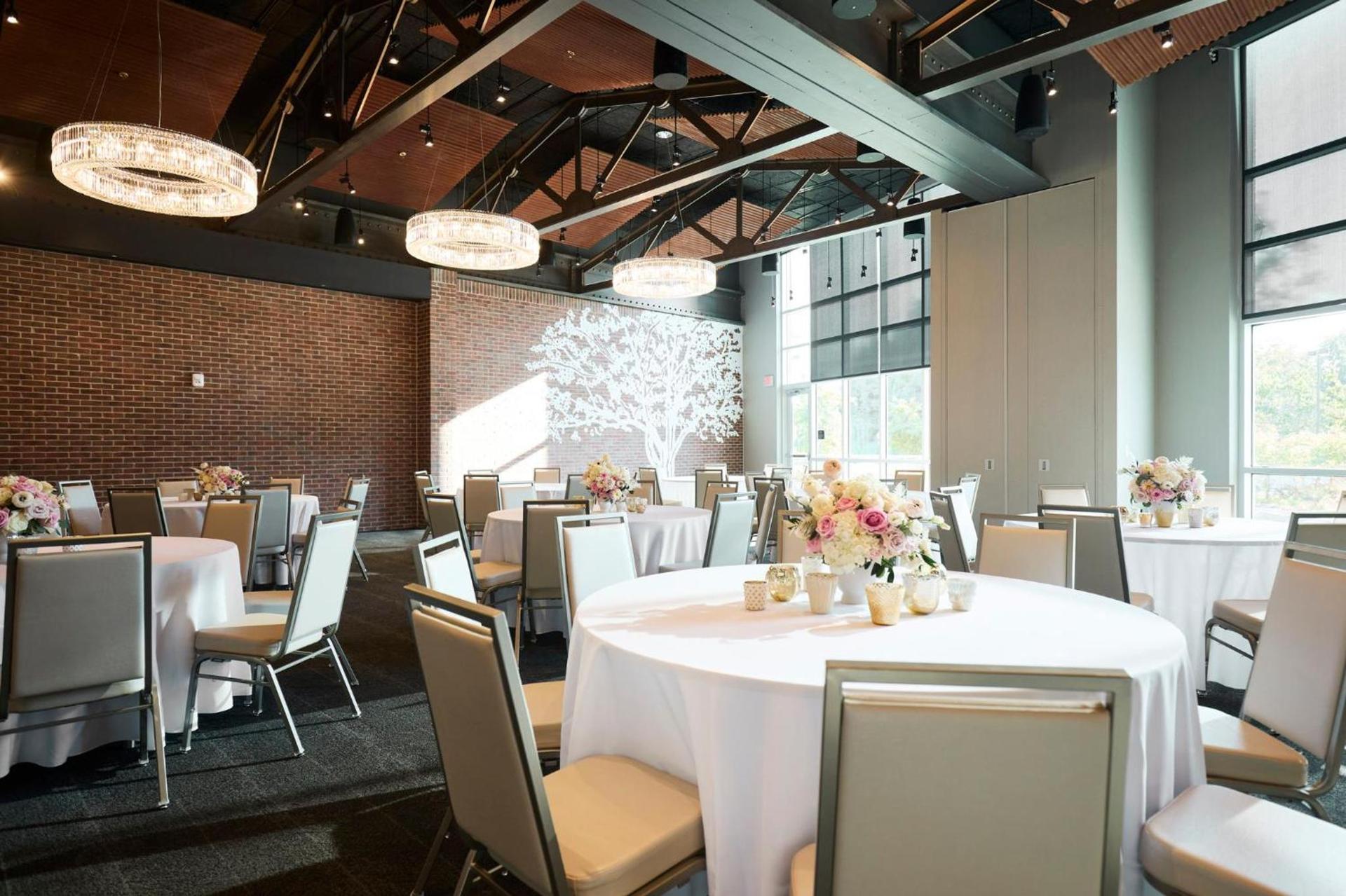 Archer Hotel Tysons photo 16
