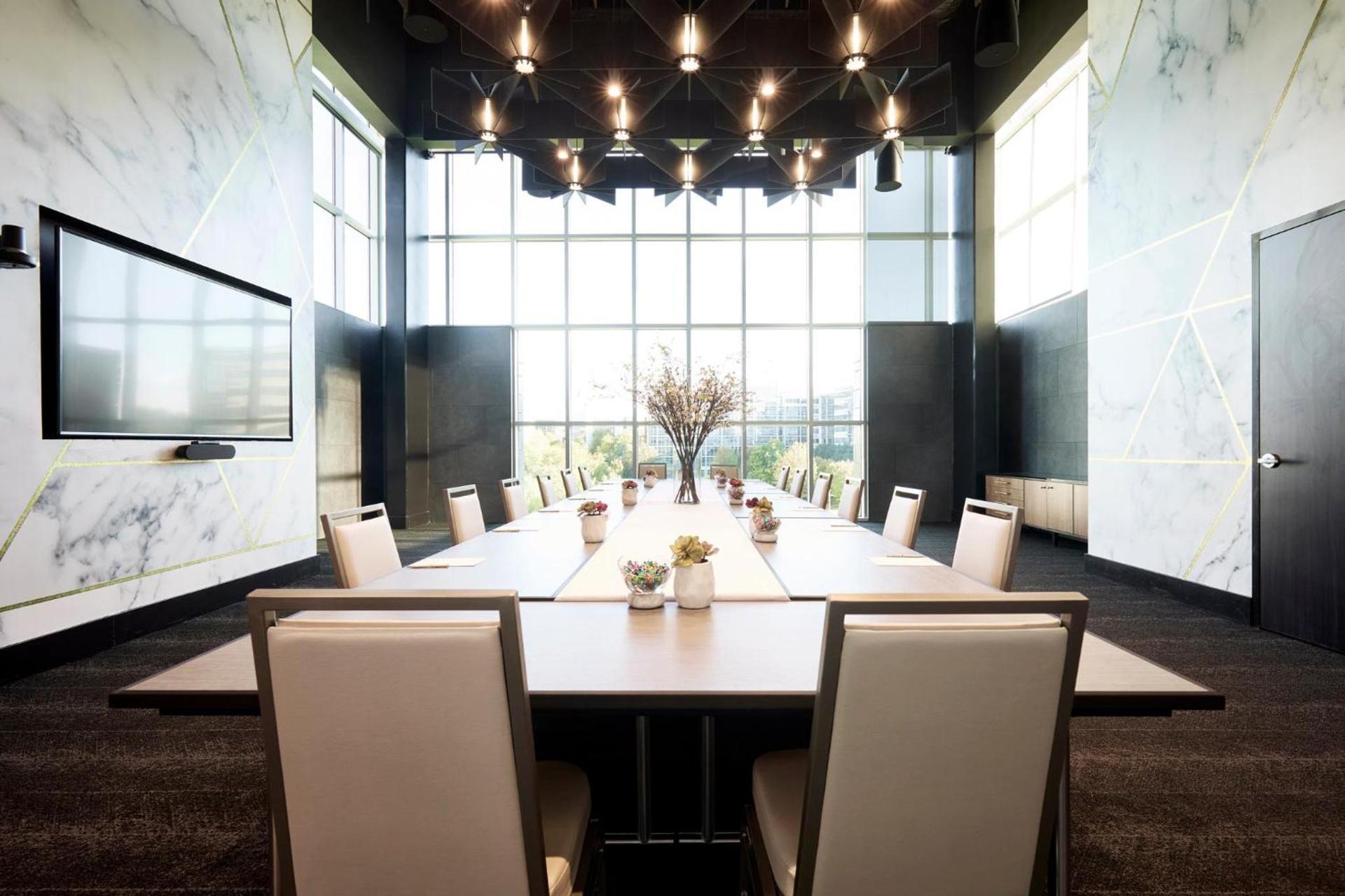Archer Hotel Tysons photo 19