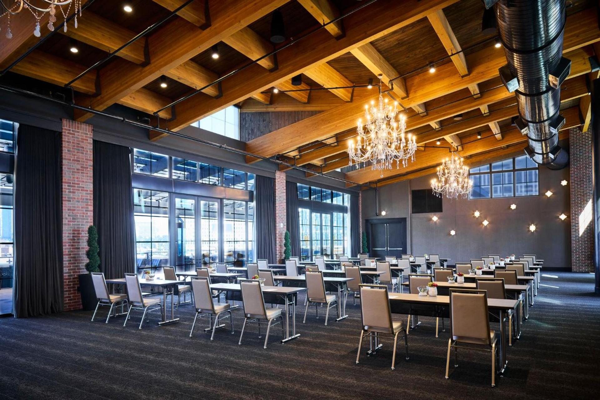 Archer Hotel Tysons photo 12