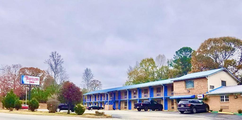 Traveler's Inn photo 1