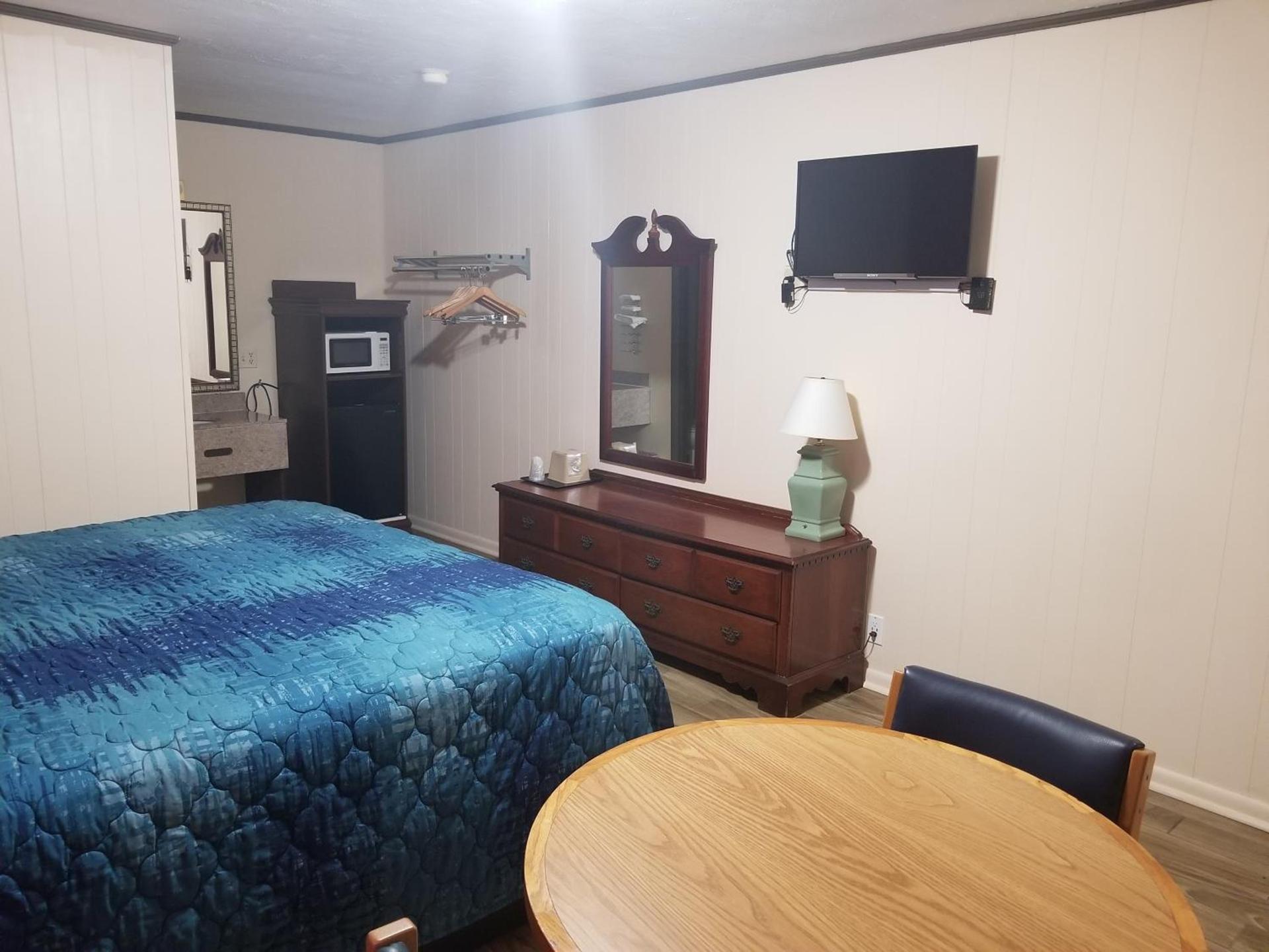 Traveler's Inn photo 10