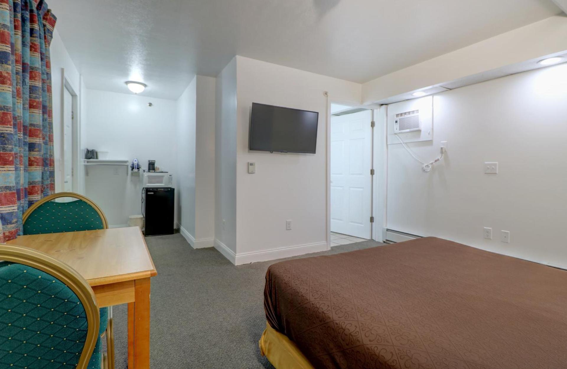Classic Inn photo 9