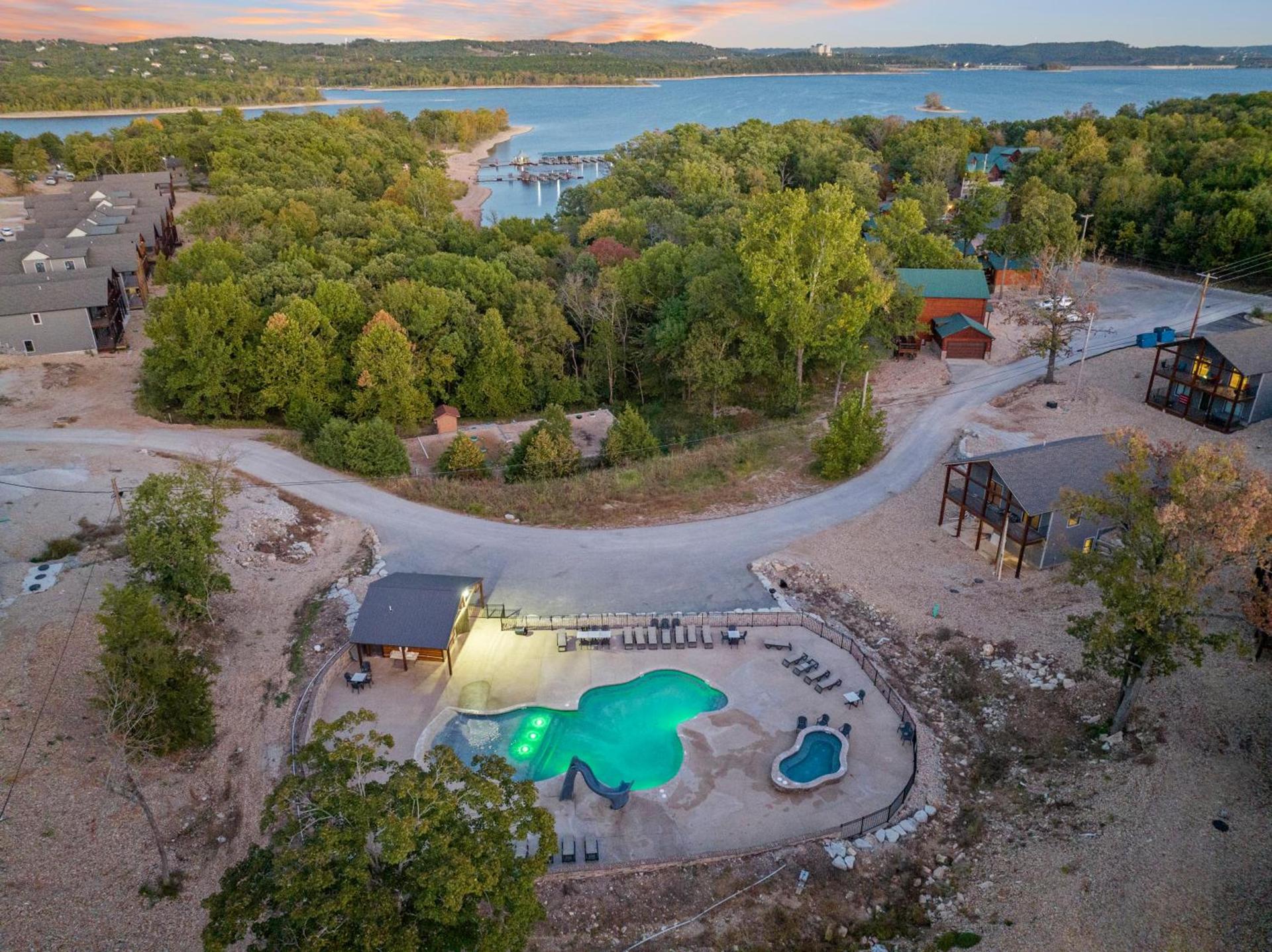 Table Rock Resorts at Indian Point photo 3