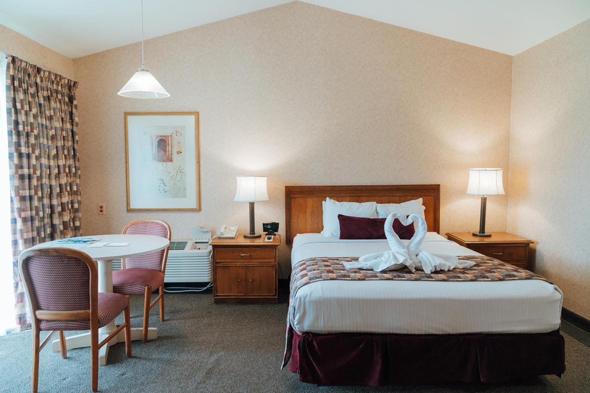 Skaneateles Suites photo 2
