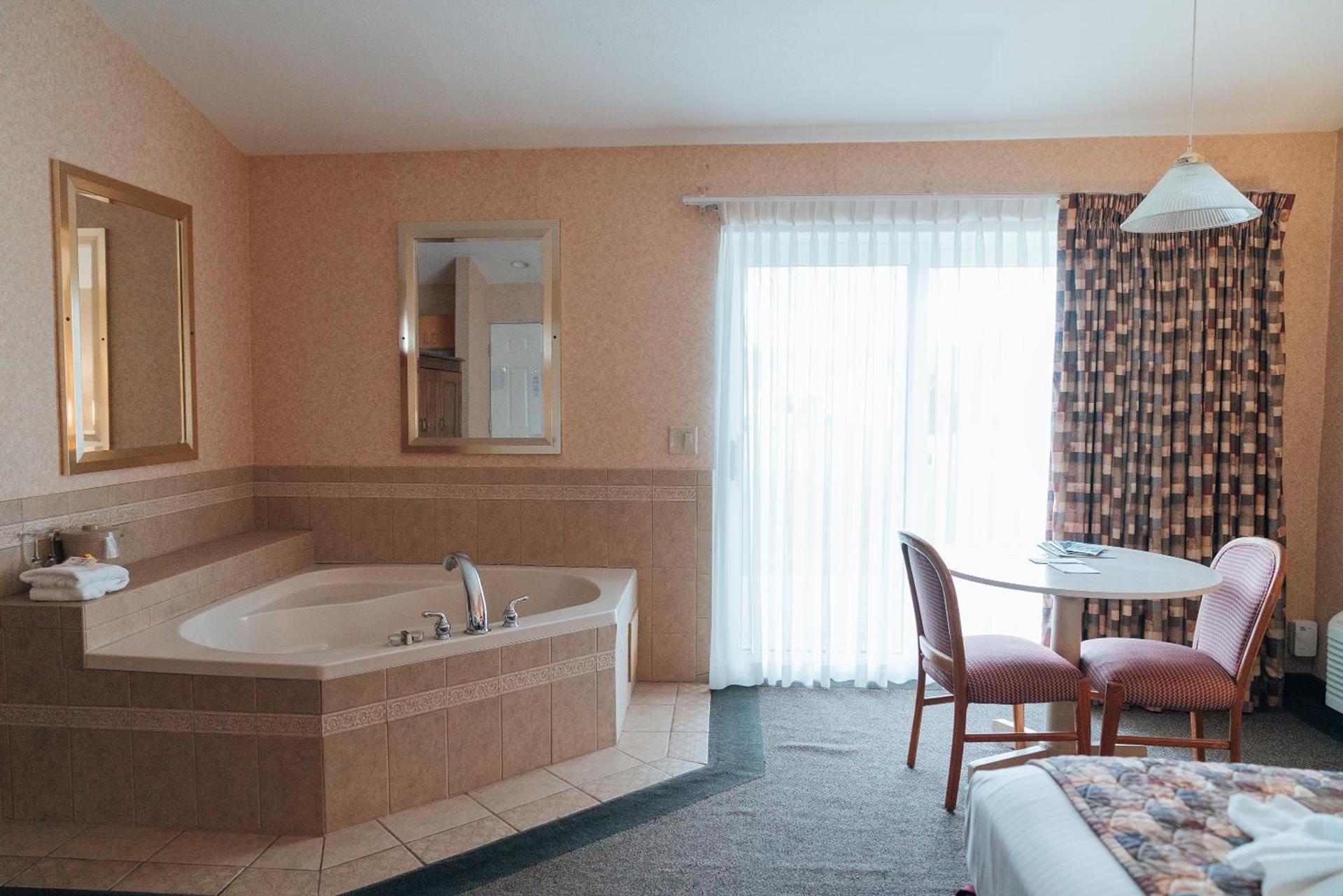 Skaneateles Suites photo 4