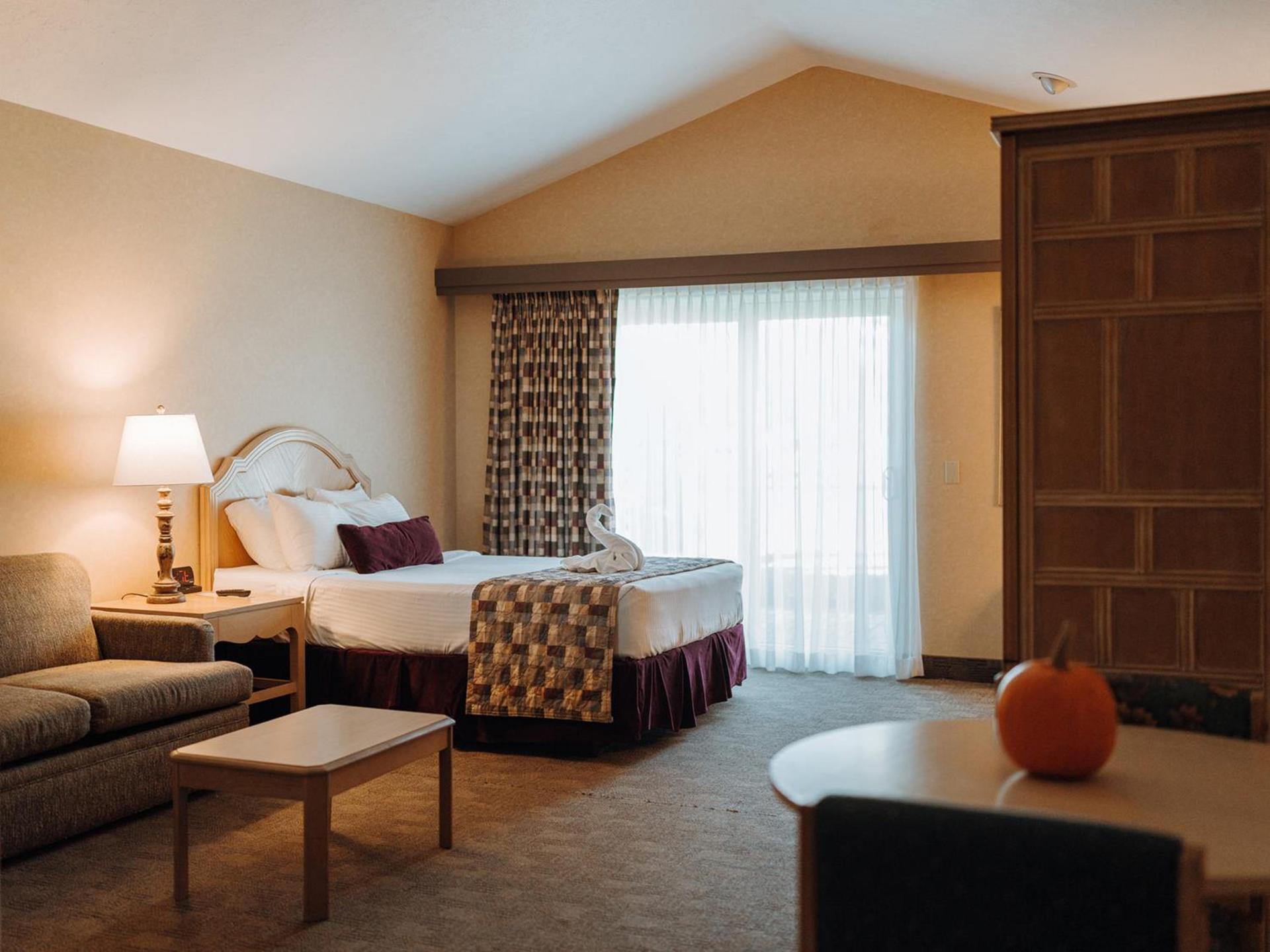 Skaneateles Suites photo 48
