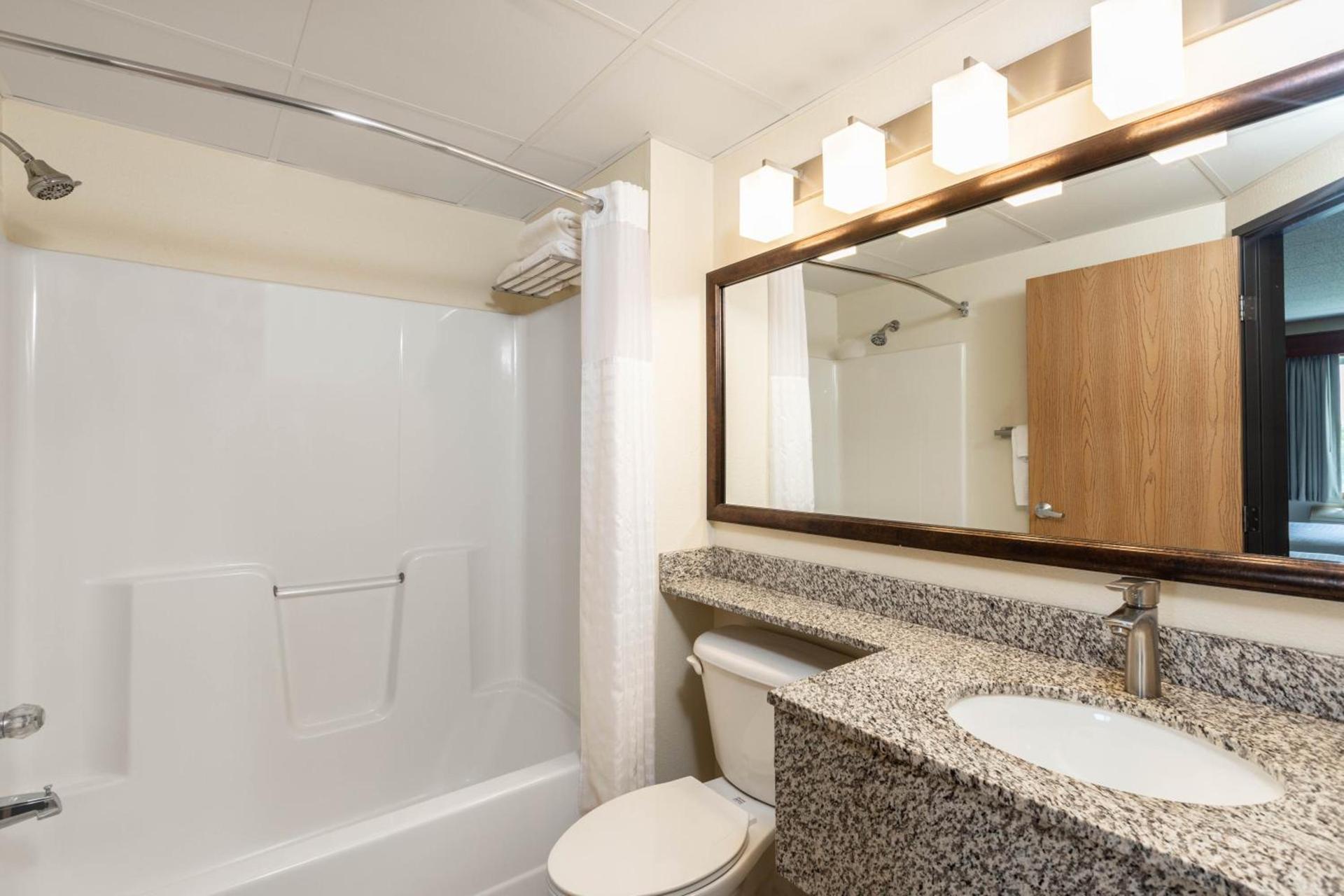 SureStay Plus Hotel by Best Western Litchfield photo 16