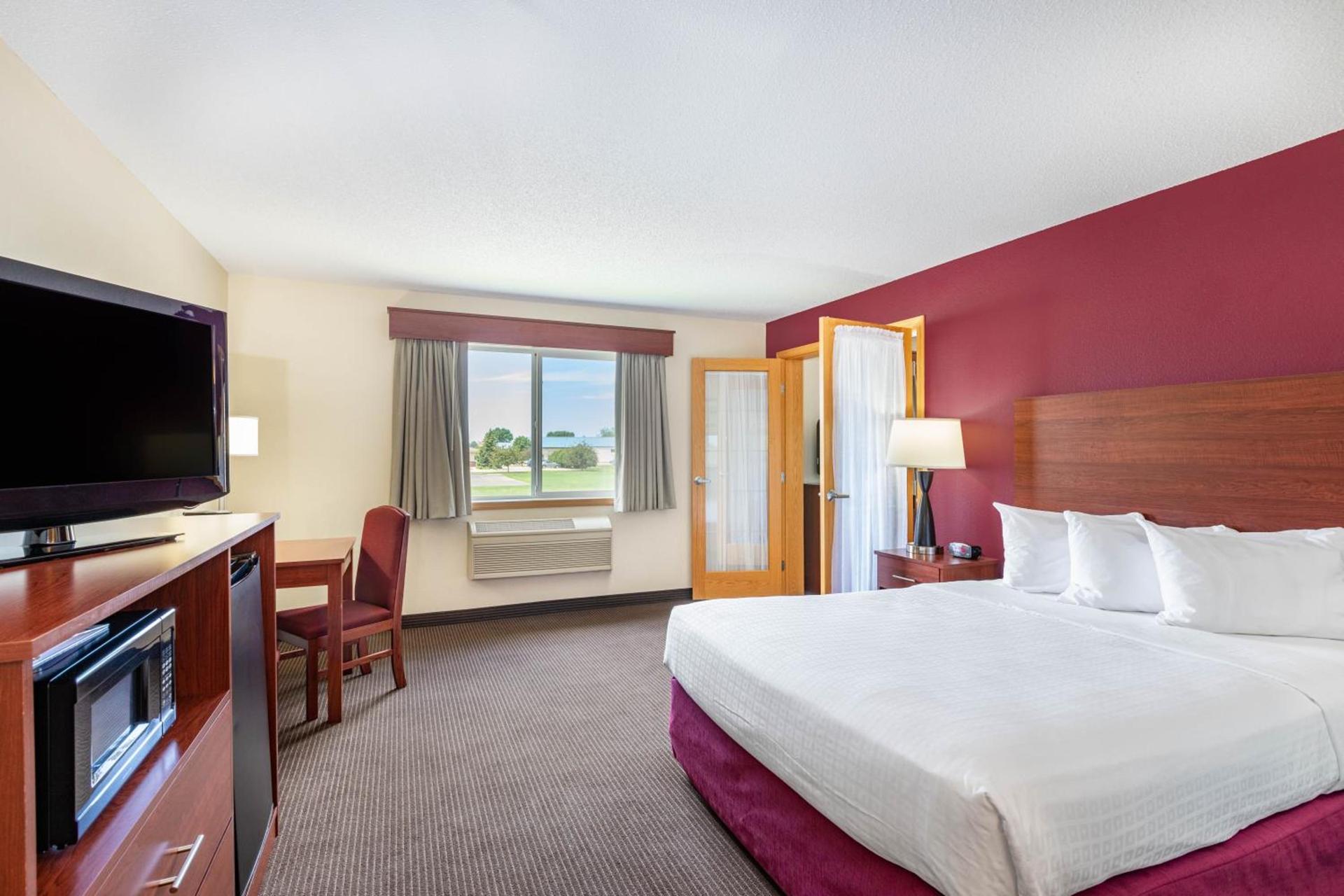 SureStay Plus Hotel by Best Western Litchfield photo 23