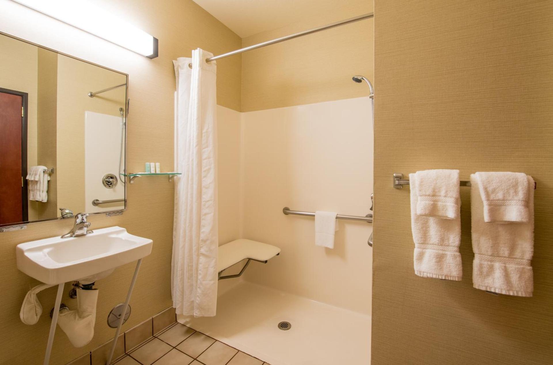Comfort Suites Springfield-Eugene photo 20