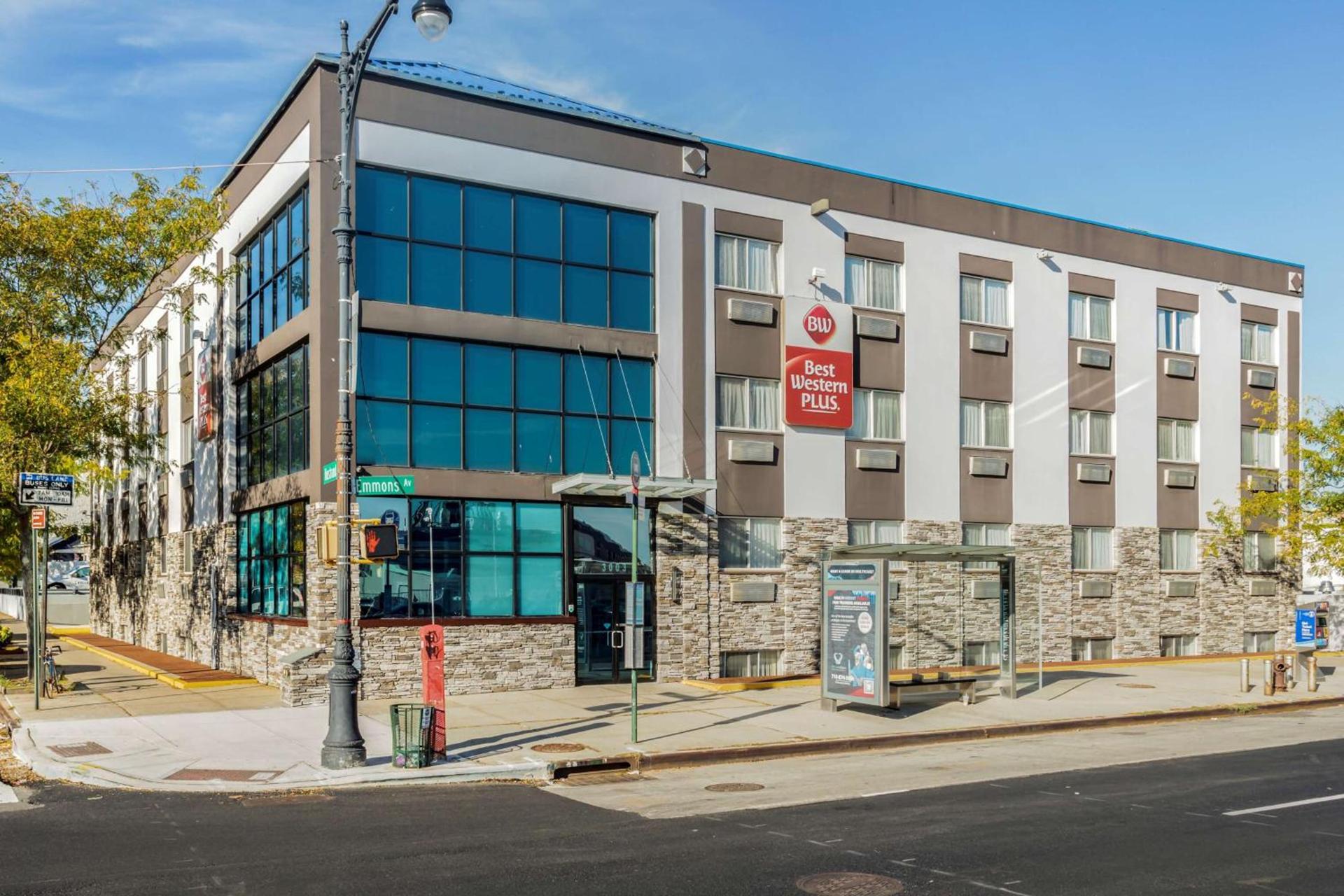 Best Western Plus Brooklyn Bay Hotel photo 11