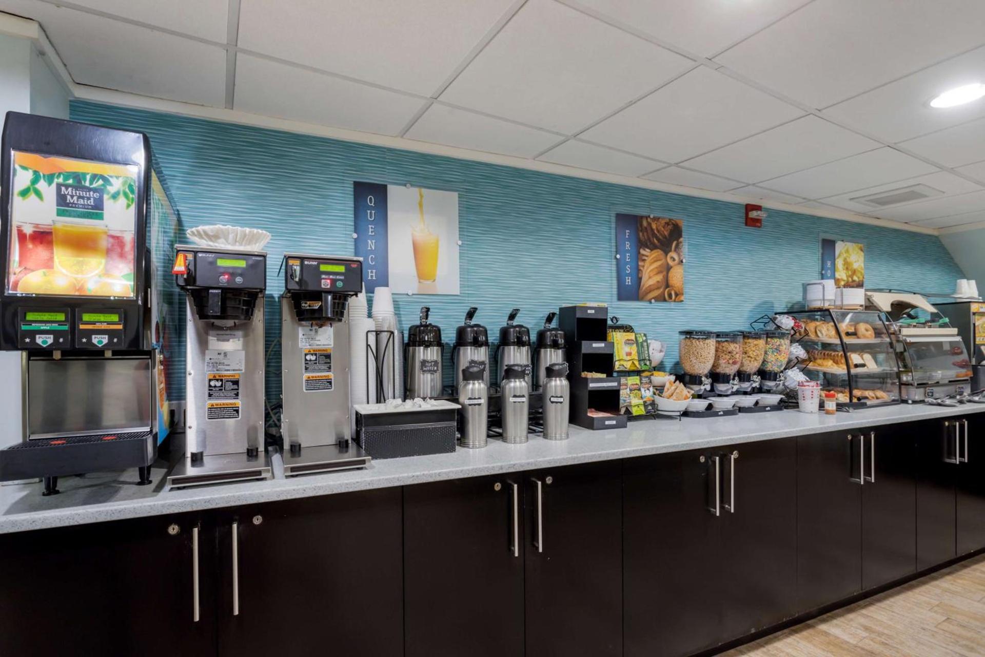 Best Western Plus Brooklyn Bay Hotel photo 13