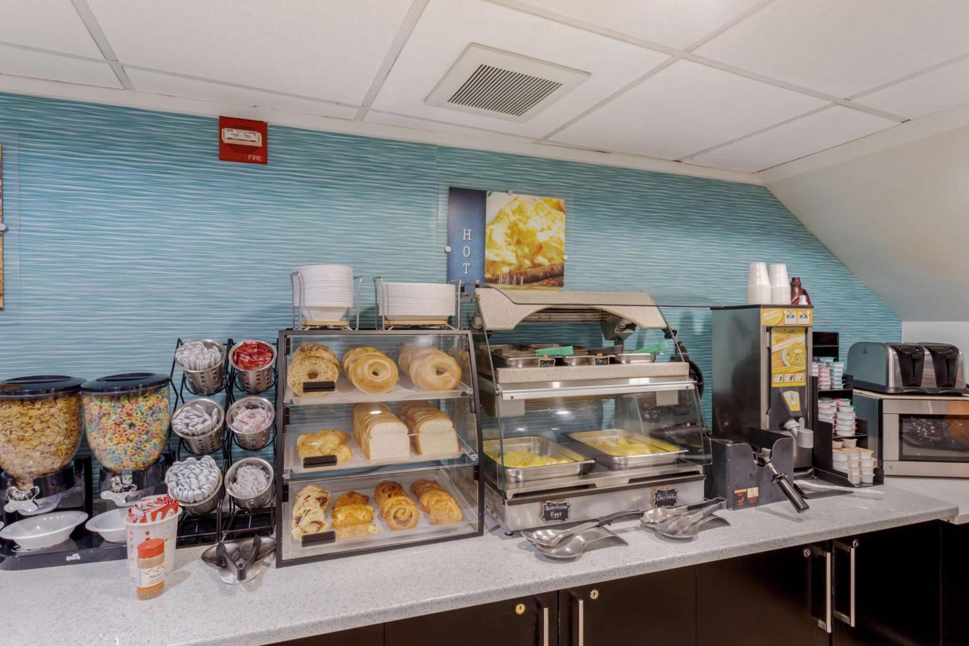 Best Western Plus Brooklyn Bay Hotel photo 40