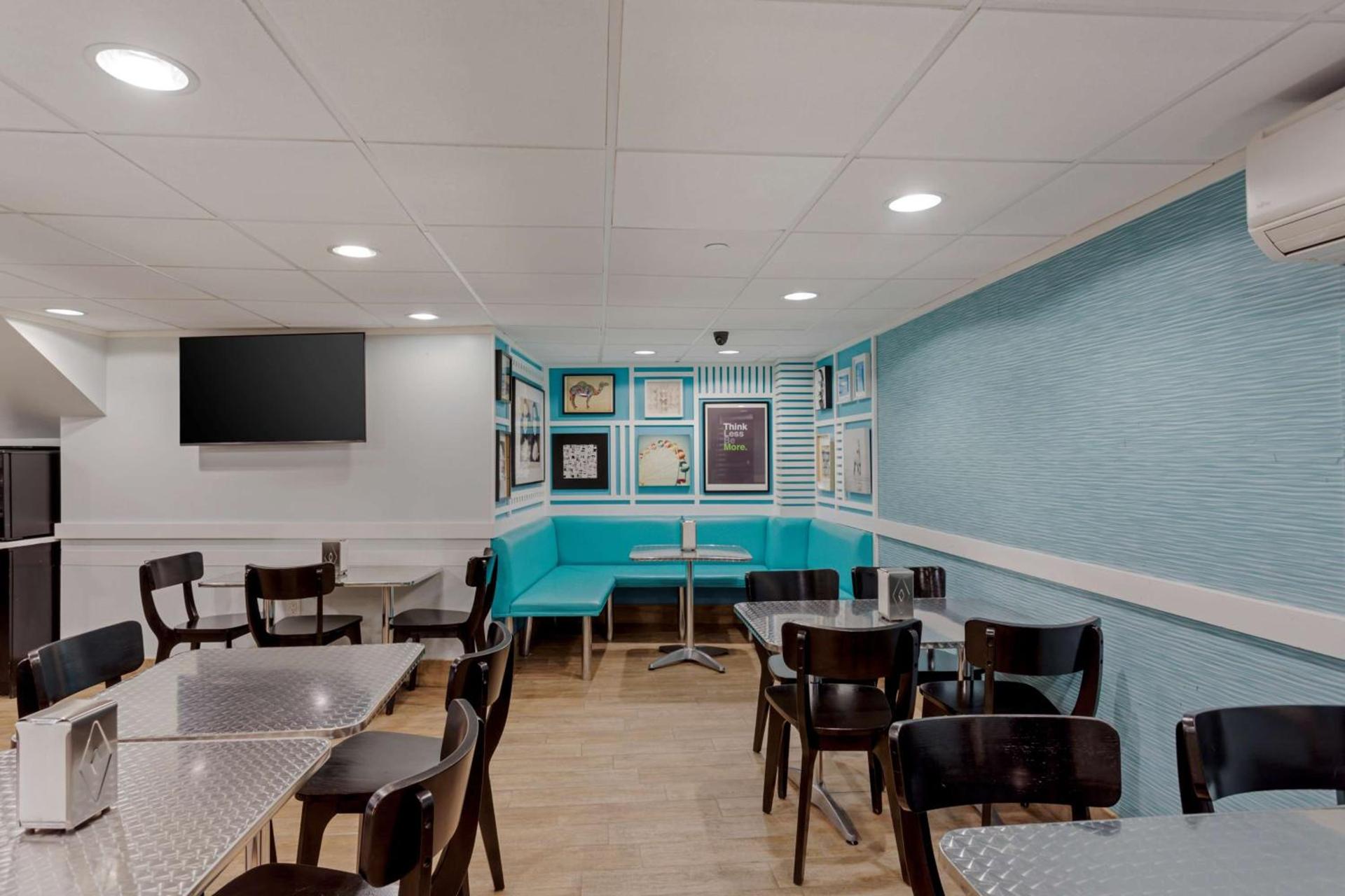 Best Western Plus Brooklyn Bay Hotel photo 14