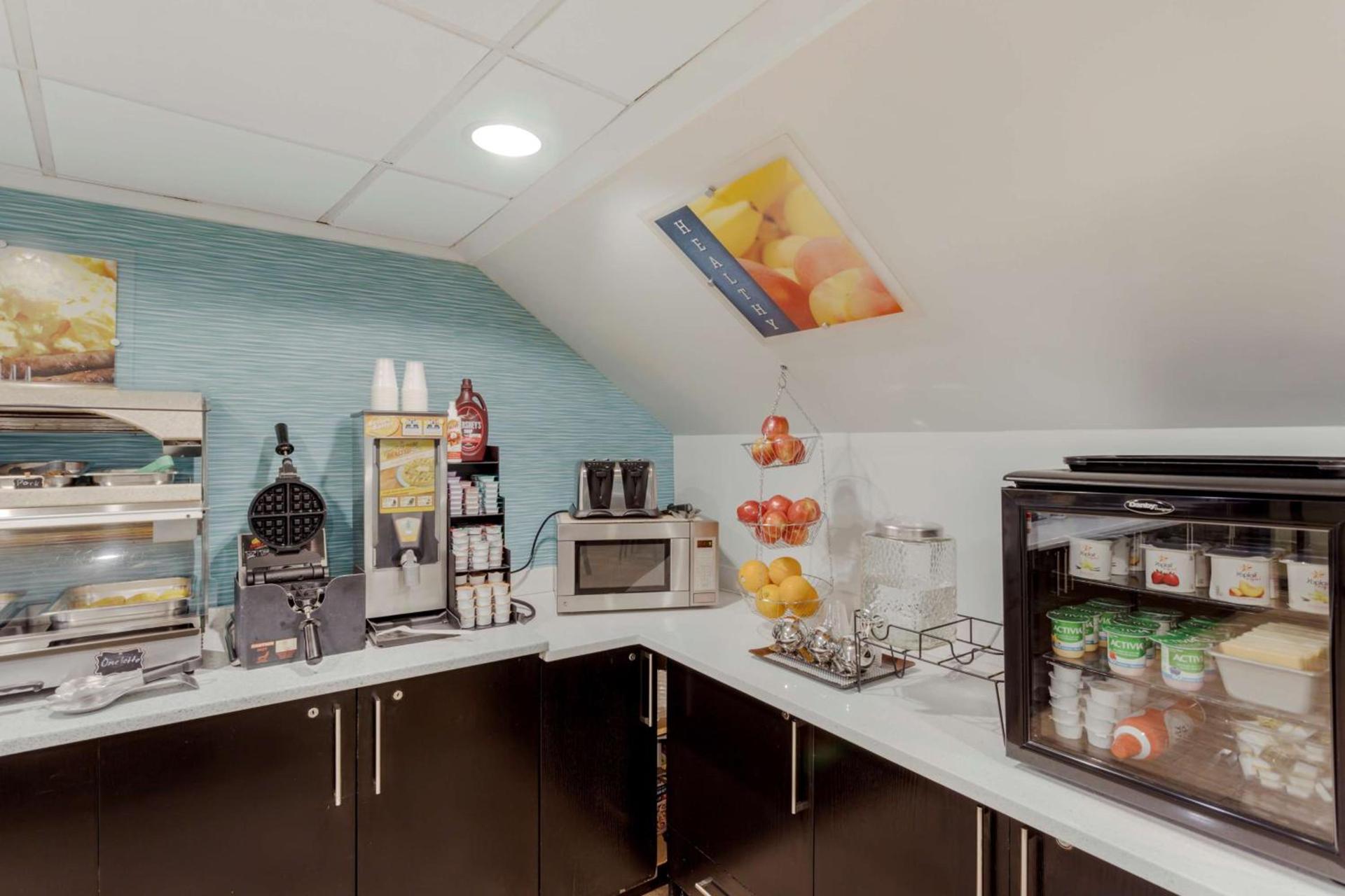 Best Western Plus Brooklyn Bay Hotel photo 17