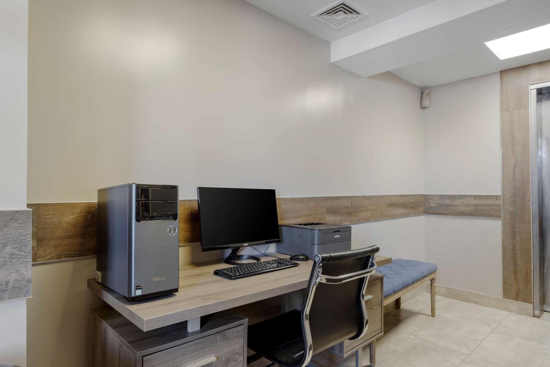 Best Western Plus Brooklyn Bay Hotel photo 23