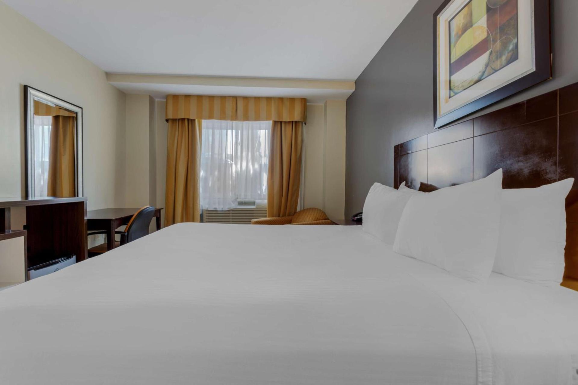 Best Western Plus Brooklyn Bay Hotel photo 31
