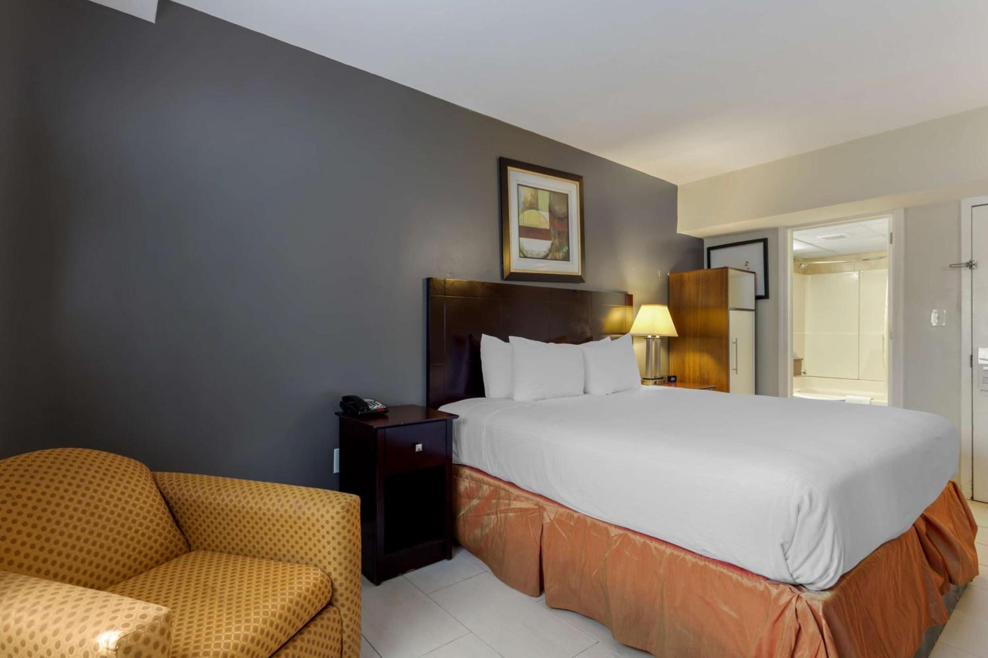 Best Western Plus Brooklyn Bay Hotel photo 32