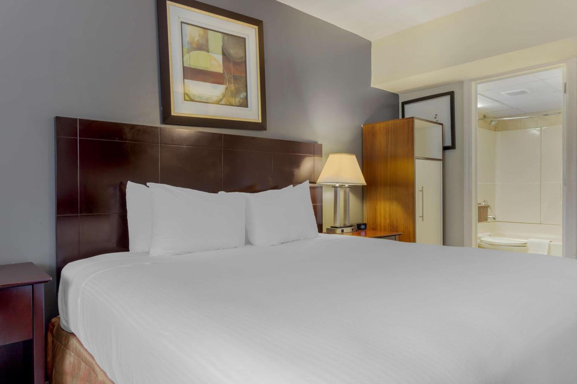 Best Western Plus Brooklyn Bay Hotel photo 33