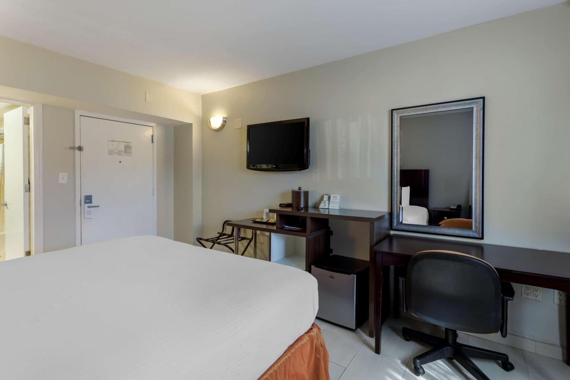 Best Western Plus Brooklyn Bay Hotel photo 34
