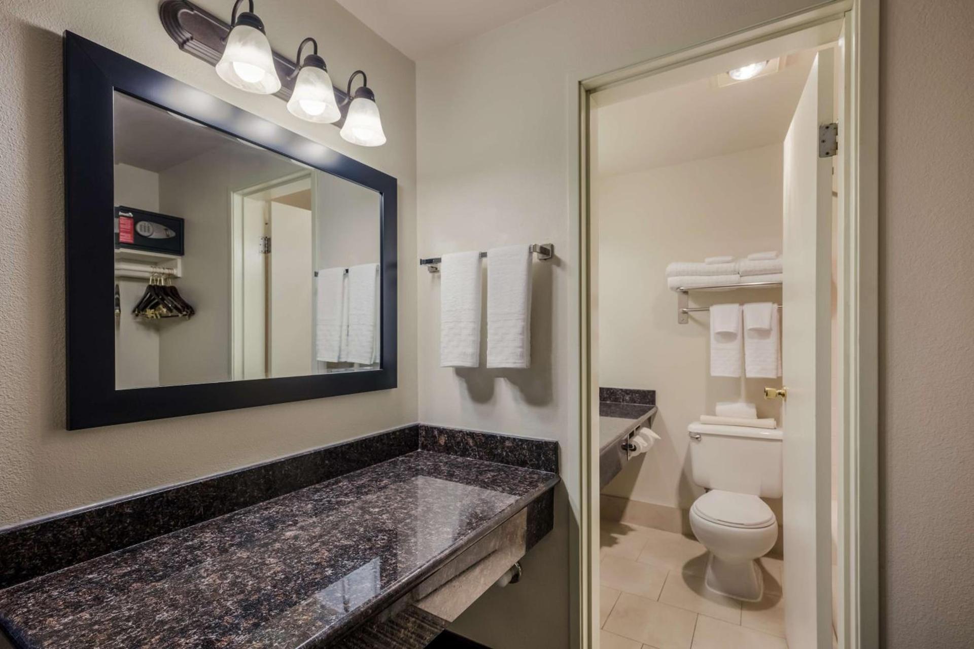 Best Western Alderwood photo 41